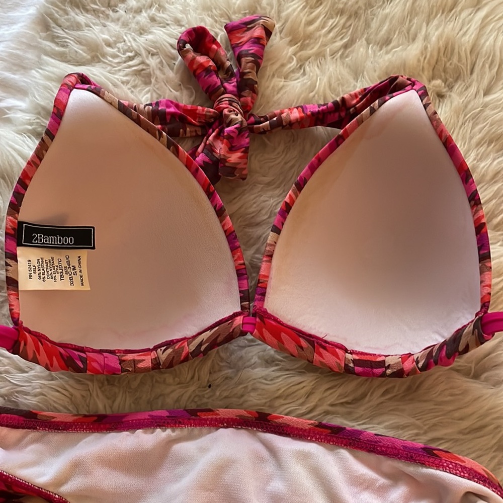 Bikini - Picture 6 of 7